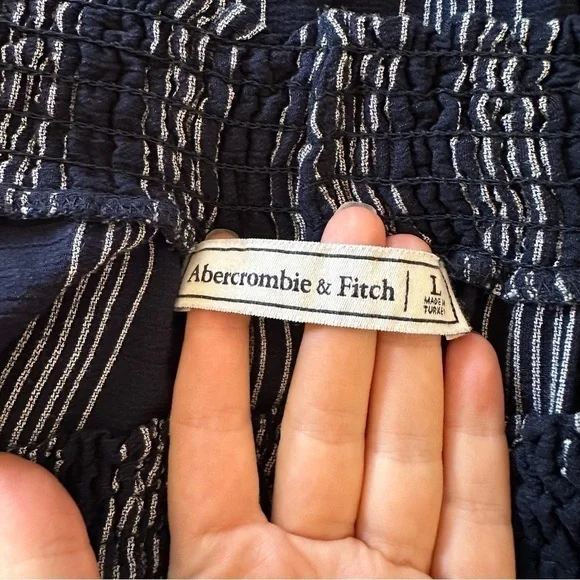 Abercrombie & Fitch off the shoulder Crop Navy blue striped blouse Size L - Picture 12 of 14
